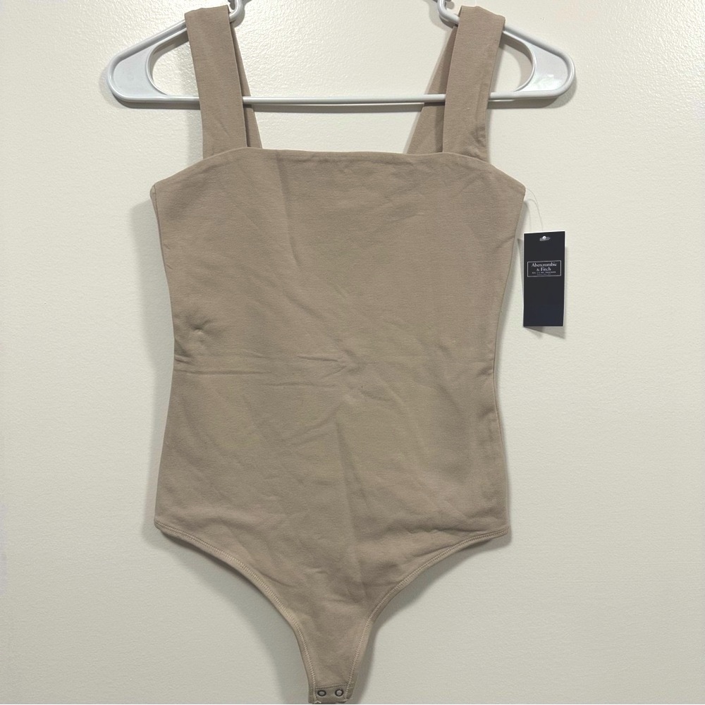 Abercrombie Double-Layered Seamless Fabric Squareneck Bodysuit